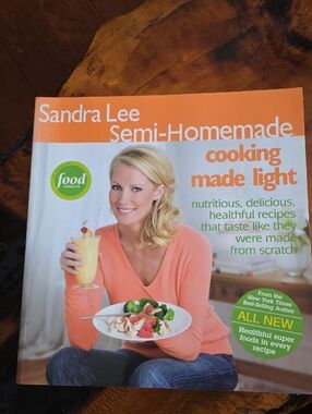 Semi-Homemade Cooking Made Light by - 2006 Sandra Lee
